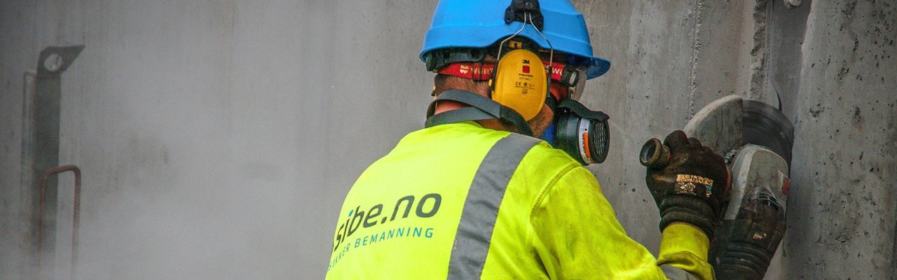 Construction worker with safety gear